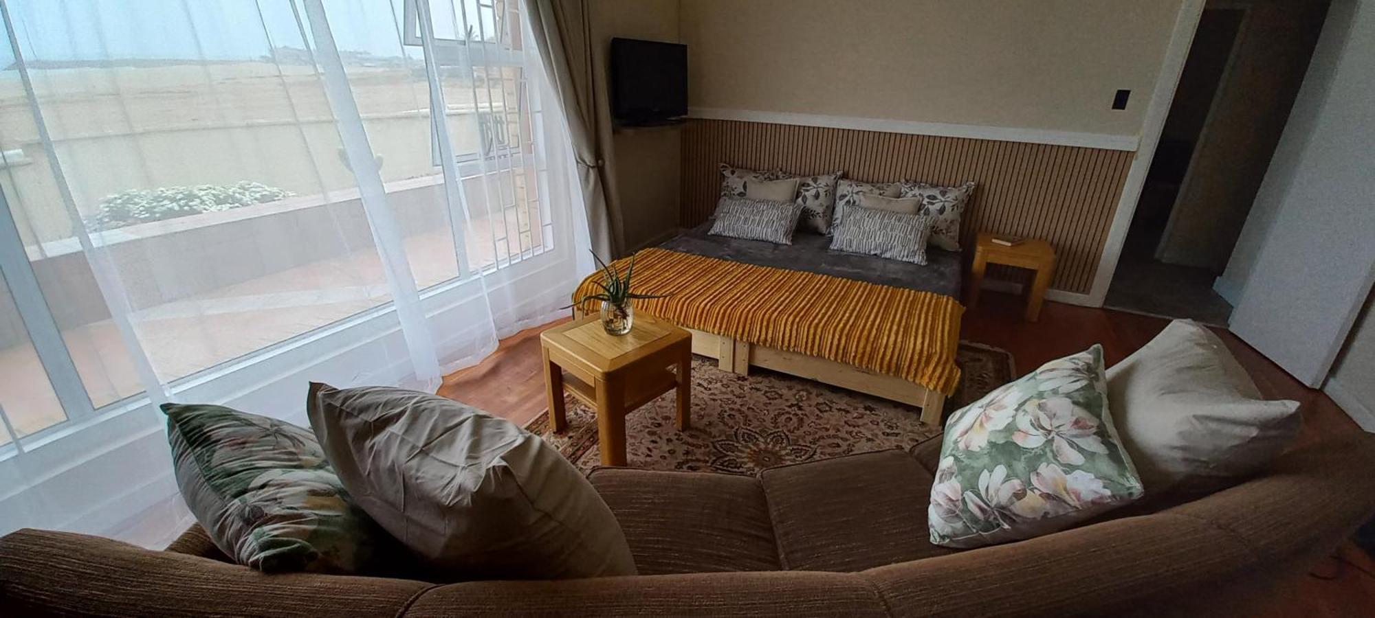 Huisie Langs Die See Swakopmund Bilik gambar